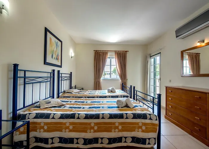 וילה Flor Da Falesia *