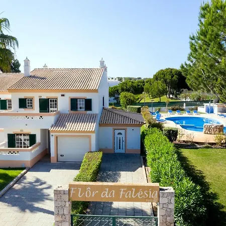 فيلة Flor Da Falesia *